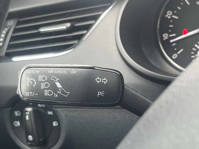 Skoda octavia combi greentech elegance businessline 1.4 tsi 2014 | 4-tdz-24 - afbeelding 8 van  29