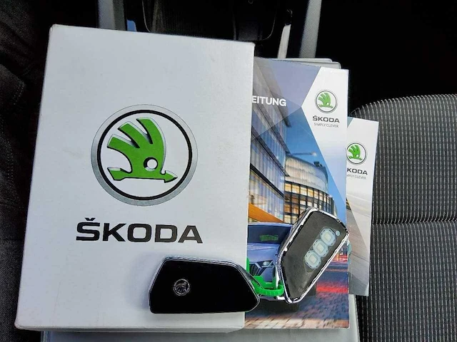 Skoda octavia combi iv 1.4 tsi phev 204pk automaat 2022 - afbeelding 2 van  12