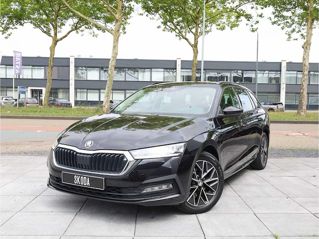 Skoda octavia combi iv 1.4 tsi phev 204pk automaat 2022 - afbeelding 1 van  36