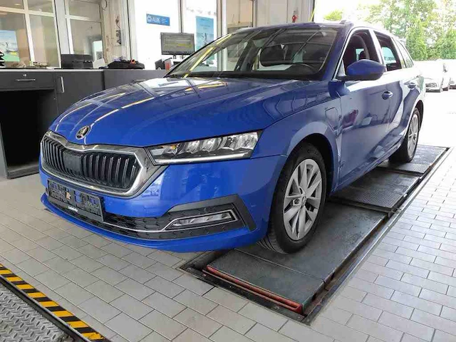 Skoda octavia combi iv 1.4 tsi phev 204pk automaat - afbeelding 1 van  24
