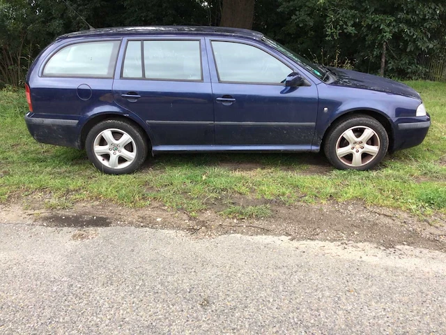 Skoda octavia combi personenauto - afbeelding 2 van  14