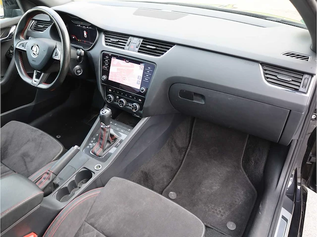 Skoda octavia combi rs 2.0 tfsi 245pk automaat 2019 panodak keyless canton standkachel memory stoelverwarming - afbeelding 6 van  43