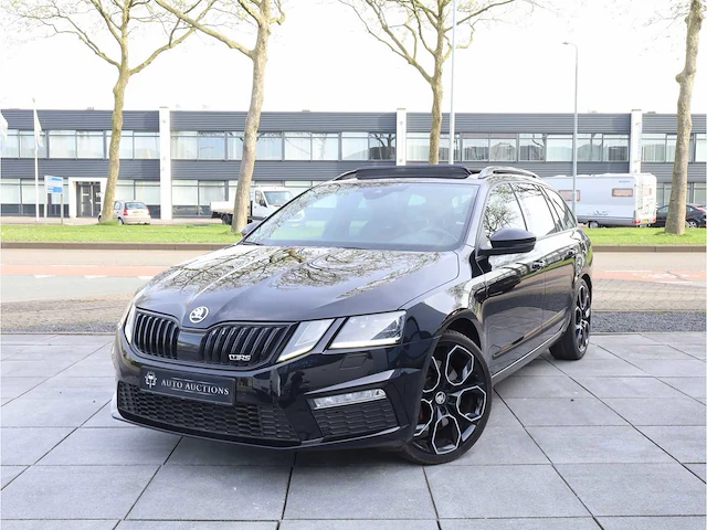 Skoda octavia combi rs 2.0 tfsi 245pk automaat 2019 panodak keyless canton standkachel memory stoelverwarming - afbeelding 1 van  43