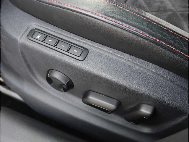 Skoda octavia combi rs 2.0 tfsi 245pk automaat 2019 panodak keyless canton standkachel memory stoelverwarming - afbeelding 21 van  43