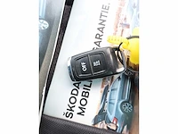 Skoda octavia combi rs 2.0 tfsi 245pk automaat 2019 panodak keyless canton standkachel memory stoelverwarming - afbeelding 29 van  43