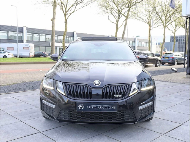 Skoda octavia combi rs 2.0 tfsi 245pk automaat 2019 panodak keyless canton standkachel memory stoelverwarming - afbeelding 42 van  43