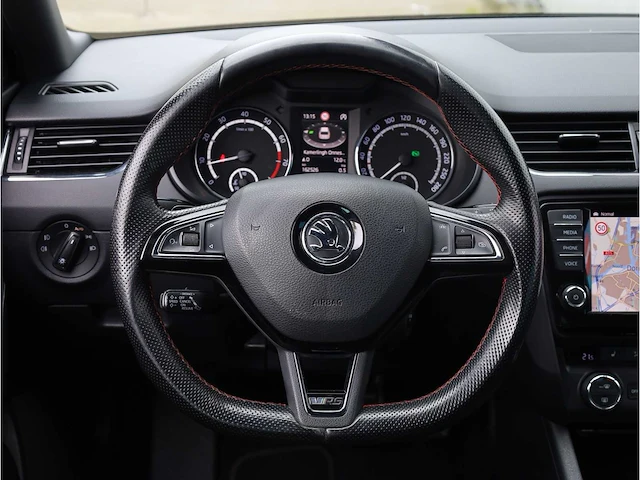 Skoda octavia combi rs 2.0 tsi 230pk automaat 2016 vol leer keyless memory canton dab 19inch, s-023-lh - afbeelding 8 van  40