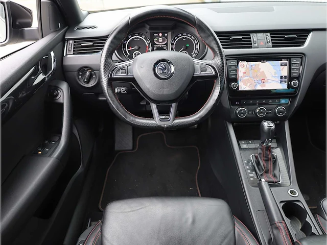 Skoda octavia combi rs 2.0 tsi 230pk automaat 2016 vol leer keyless memory canton dab 19inch, s-023-lh - afbeelding 7 van  40