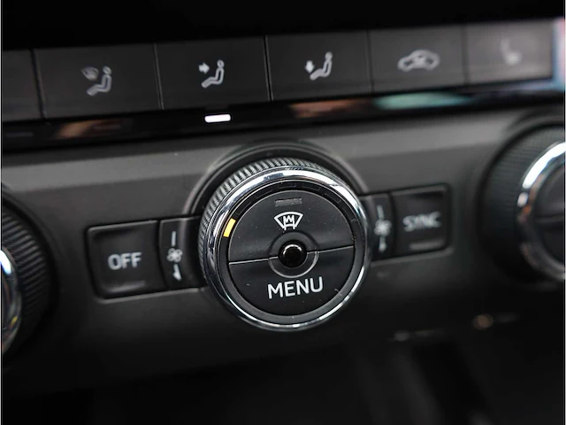 Skoda octavia combi rs 2.0 tsi 230pk automaat 2016 vol leer keyless memory canton dab 19inch, s-023-lh - afbeelding 22 van  40