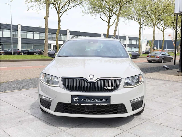 Skoda octavia combi rs 2.0 tsi 230pk automaat 2016 vol leer keyless memory canton dab 19inch, s-023-lh - afbeelding 39 van  40