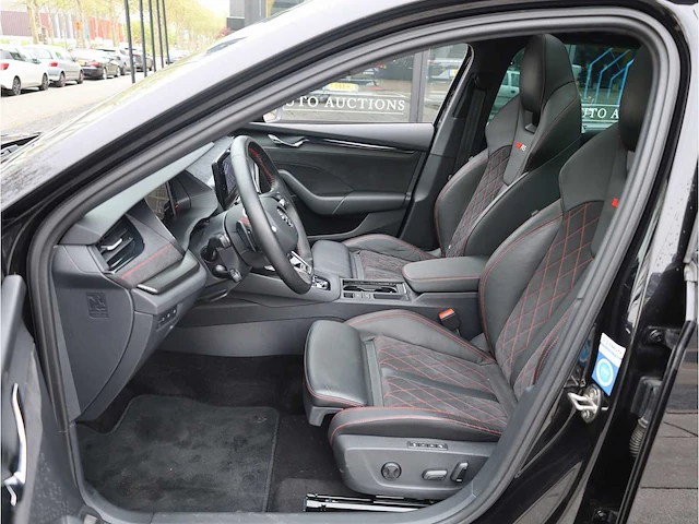Skoda octavia combi rs iv 1.4 tsi phev 245pk automaat 2021 - afbeelding 4 van  47