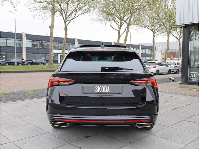 Skoda octavia combi rs iv 1.4 tsi phev 245pk automaat 2021 - afbeelding 34 van  47