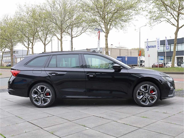 Skoda octavia combi rs iv 1.4 tsi phev 245pk automaat 2021 - afbeelding 44 van  47