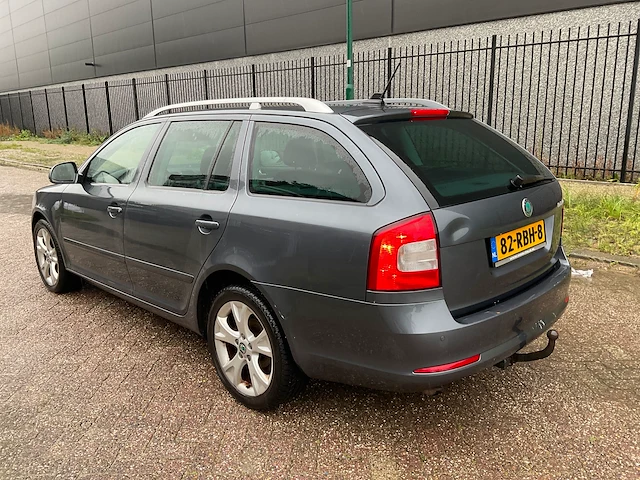 Skoda octavia personenauto - afbeelding 4 van  23