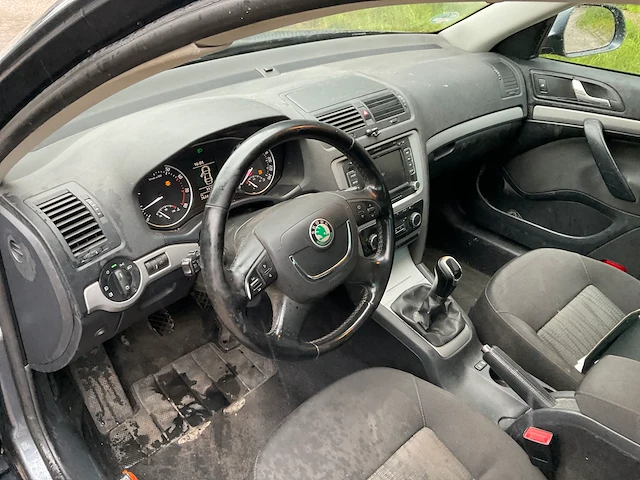 Skoda octavia personenauto - afbeelding 11 van  23
