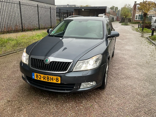 Skoda octavia personenauto - afbeelding 17 van  23