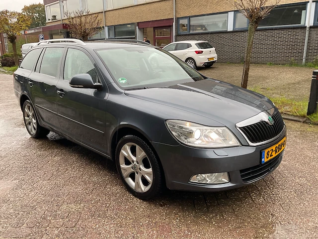 Skoda octavia personenauto - afbeelding 19 van  23