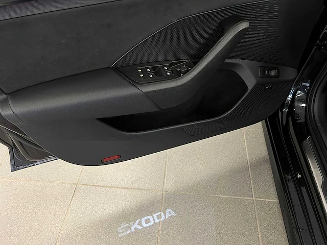 Skoda octavia rs 200hp 2023 | hsb-61-h - afbeelding 38 van  47