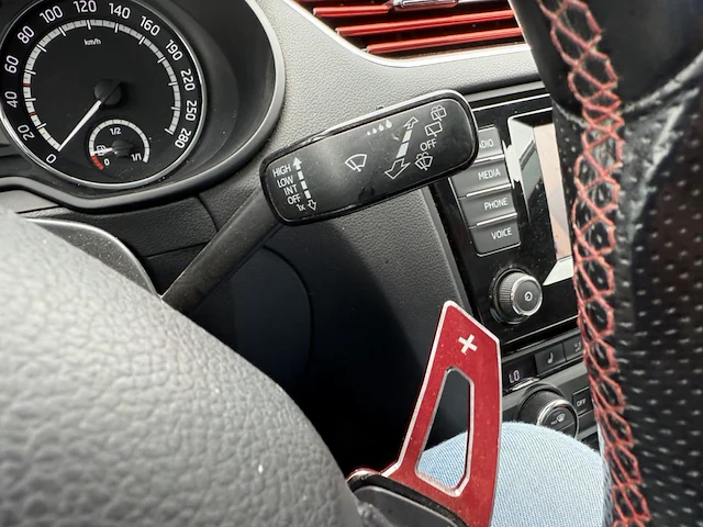 Skoda octavia sw rs 2.0 cr tdi dsg 184 at, 2015 - afbeelding 8 van  28