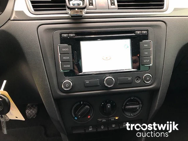 Skoda rapid 1.2 tsi grt a. bns p 7-tvd-40 - afbeelding 2 van  15