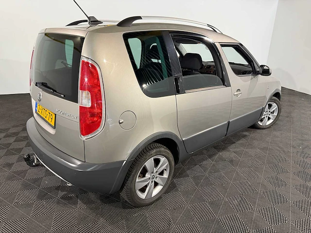 Skoda roomster 1.2 tsi drive, 2-xts-79 - afbeelding 9 van  13