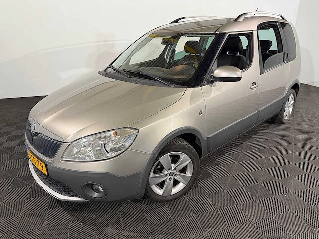 Skoda roomster 1.2 tsi drive, 2-xts-79 - afbeelding 1 van  13