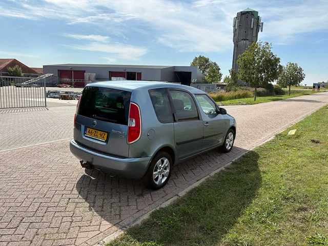 Skoda roomster 1.6 16v elegance,46-zl-hz - afbeelding 2 van  29
