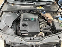 Skoda superb 2.0 comfort, 88-pb-jx - afbeelding 2 van  10