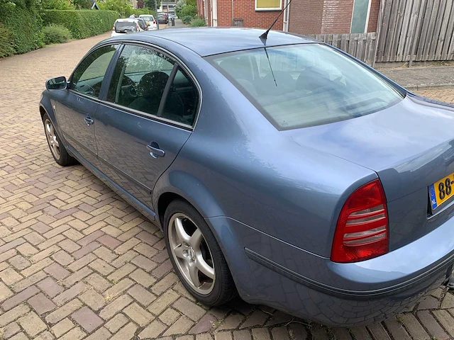 Skoda superb 2.0 comfort, s-125-zp - afbeelding 4 van  10