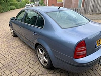 Skoda superb 2.0 comfort, s-125-zp - afbeelding 4 van  10