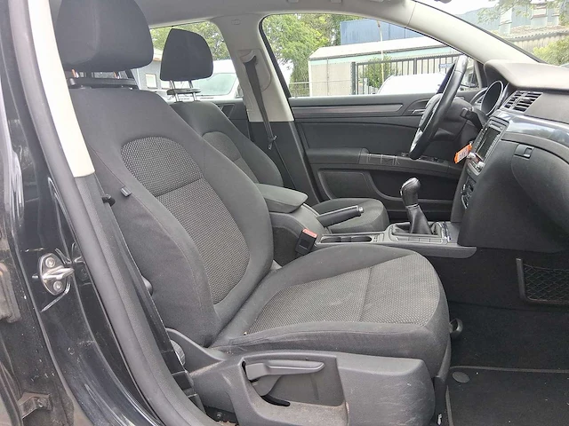 Skoda superb combi 1.4 tsi comfort business 2010 | 69-ljn-9 - afbeelding 26 van  46