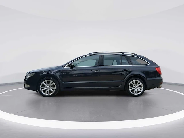 Skoda superb combi 1.4 tsi comfort business 2010 | 69-ljn-9 - afbeelding 42 van  46