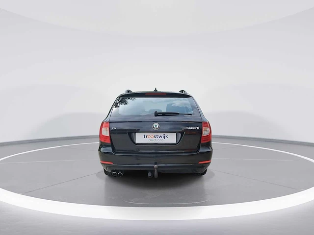 Skoda superb combi 1.4 tsi comfort business 2010 | 69-ljn-9 - afbeelding 44 van  46