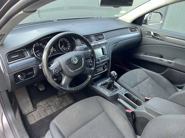 Skoda superb combi 1.4 tsi comfort business 2010 | 76-lht-7 - afbeelding 3 van  37