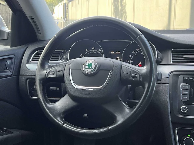 Skoda superb combi 1.4 tsi comfort business 2010 | 76-lht-7 - afbeelding 7 van  37
