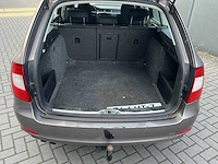 Skoda superb combi 1.4 tsi comfort business 2010 | 76-lht-7 - afbeelding 18 van  37