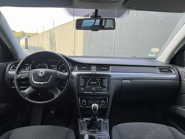 Skoda superb combi 1.4 tsi comfort business 2010 | 76-lht-7 - afbeelding 22 van  37