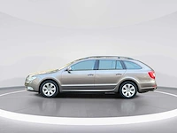 Skoda superb combi 1.4 tsi comfort business 2010 | 76-lht-7 - afbeelding 33 van  37