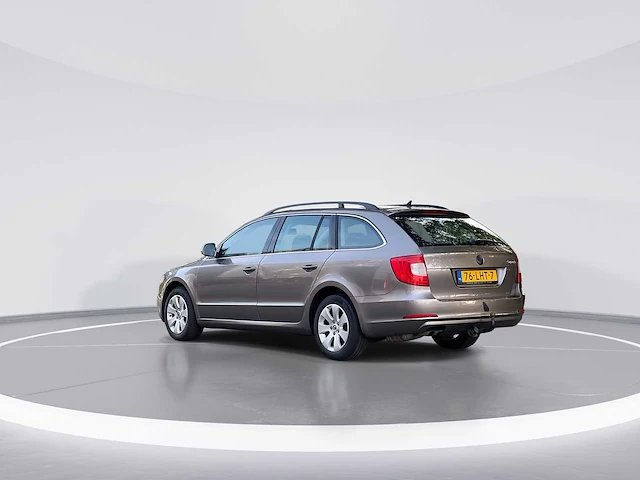 Skoda superb combi 1.4 tsi comfort business 2010 | 76-lht-7 - afbeelding 34 van  37