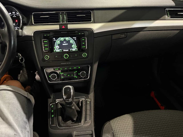 Skoda superb combi 1.4 tsi grt. amb.bns, 73-tfg-7 - afbeelding 3 van  13