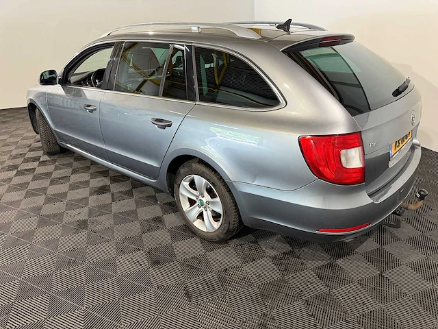 Skoda superb combi 1.4 tsi grt. amb.bns, 73-tfg-7 - afbeelding 6 van  13