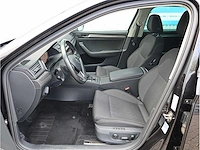 Skoda superb combi 1.4 tsi iv phev 218pk automaat 2020 keyless memory stoel/stuur/achterbank verwarmd trekhaak - afbeelding 3 van  36