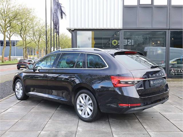 Skoda superb combi 1.4 tsi iv phev 218pk automaat 2020 keyless memory stoel/stuur/achterbank verwarmd trekhaak - afbeelding 23 van  36