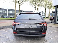 Skoda superb combi 1.4 tsi iv phev 218pk automaat 2020 keyless memory stoel/stuur/achterbank verwarmd trekhaak - afbeelding 31 van  36
