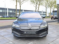 Skoda superb combi 1.4 tsi iv phev 218pk automaat 2020 keyless memory stoel/stuur/achterbank verwarmd trekhaak - afbeelding 35 van  36