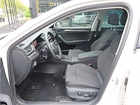 Skoda superb combi 1.4 tsi iv phev 218pk automaat 2020 pano camera stoelverwarming 19inch adaptive led - afbeelding 4 van  37