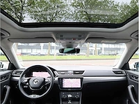 Skoda superb combi 1.4 tsi iv phev 218pk automaat 2020 pano camera stoelverwarming 19inch adaptive led - afbeelding 8 van  37