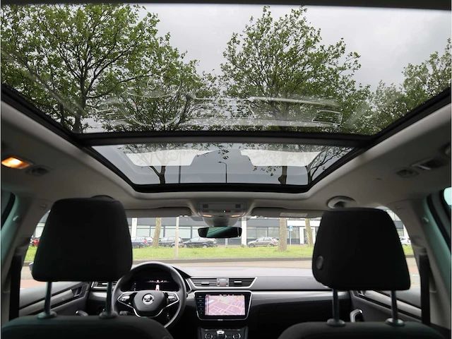 Skoda superb combi 1.4 tsi iv phev 218pk automaat 2020 pano camera stoelverwarming 19inch adaptive led - afbeelding 9 van  37