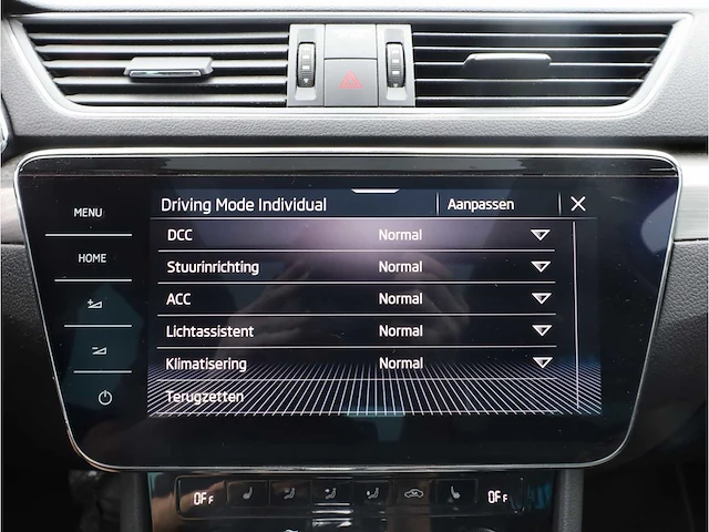 Skoda superb combi 1.4 tsi iv phev 218pk automaat 2020 pano camera stoelverwarming 19inch adaptive led - afbeelding 17 van  37