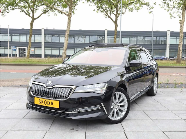 Skoda superb combi 1.4 tsi iv phev 218pk automaat 2020 - afbeelding 1 van  38